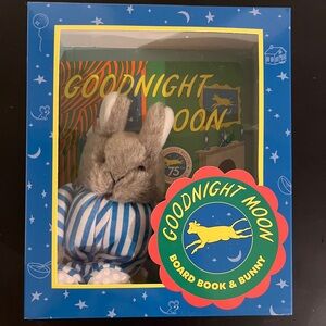 Goodnight Moon Board Book & Bunny Set